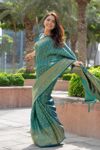 SONALEE KULKARNI in Pine Green Kanjivaram Saree