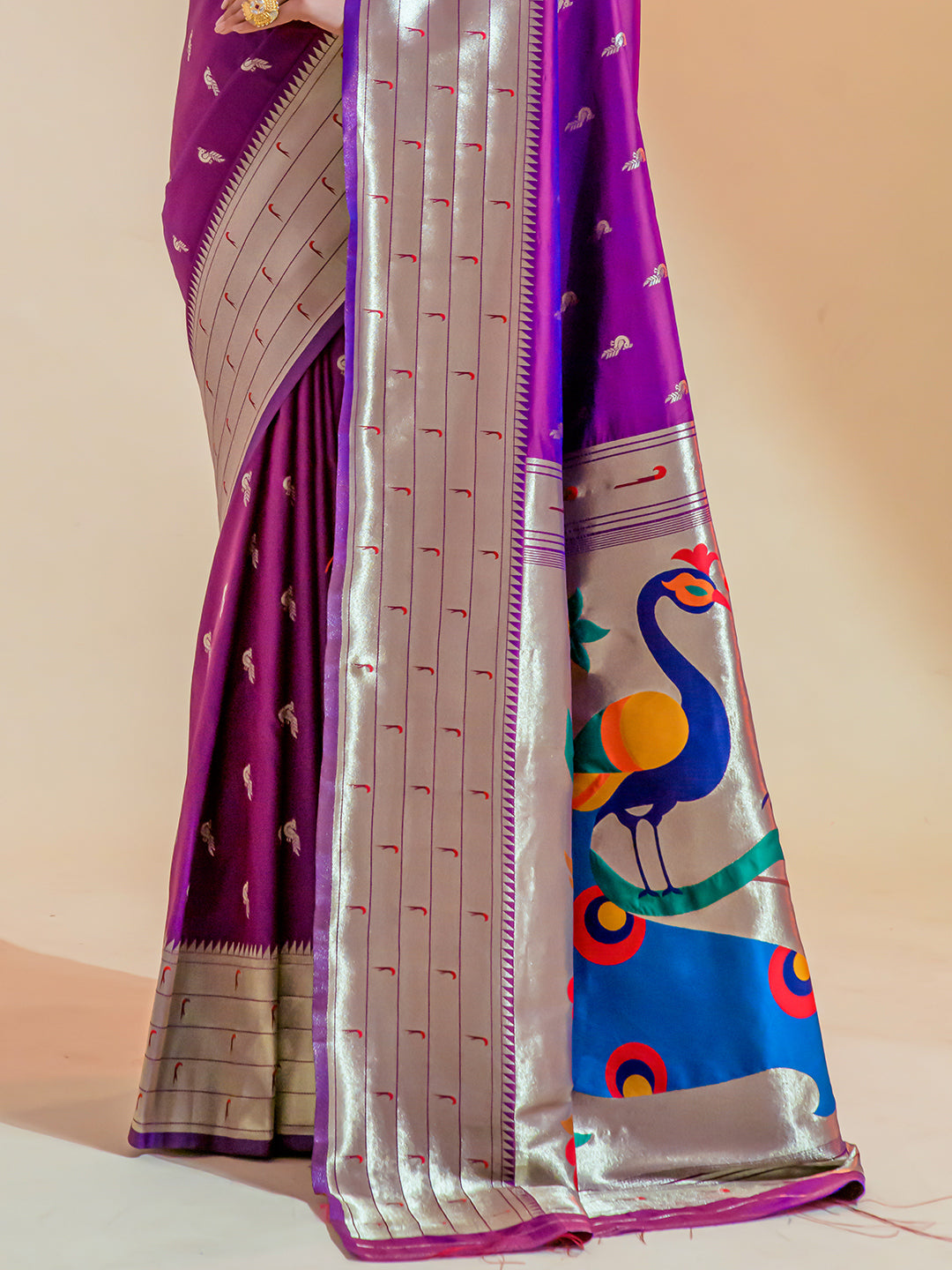 violet paithani saree 4