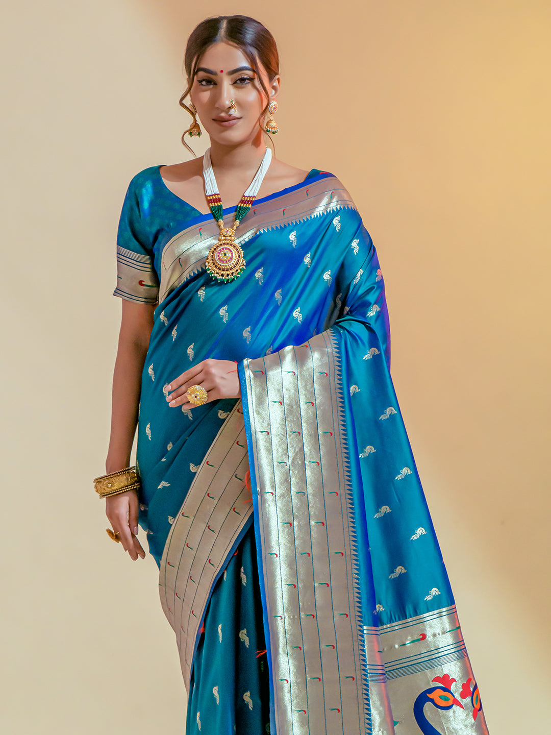 sapphire blue paithani saree 3