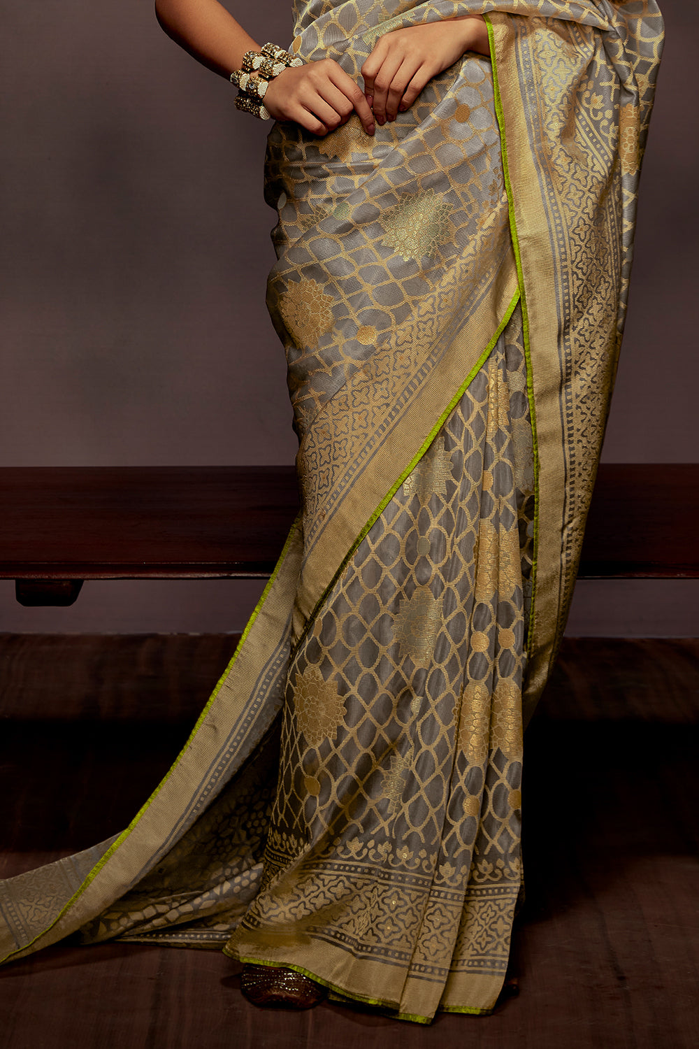 ash grey brasso saree 3