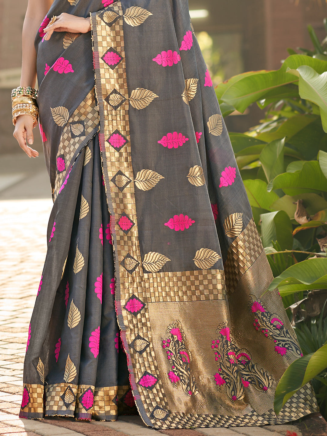 pigeon grey banarasi saree 1 3