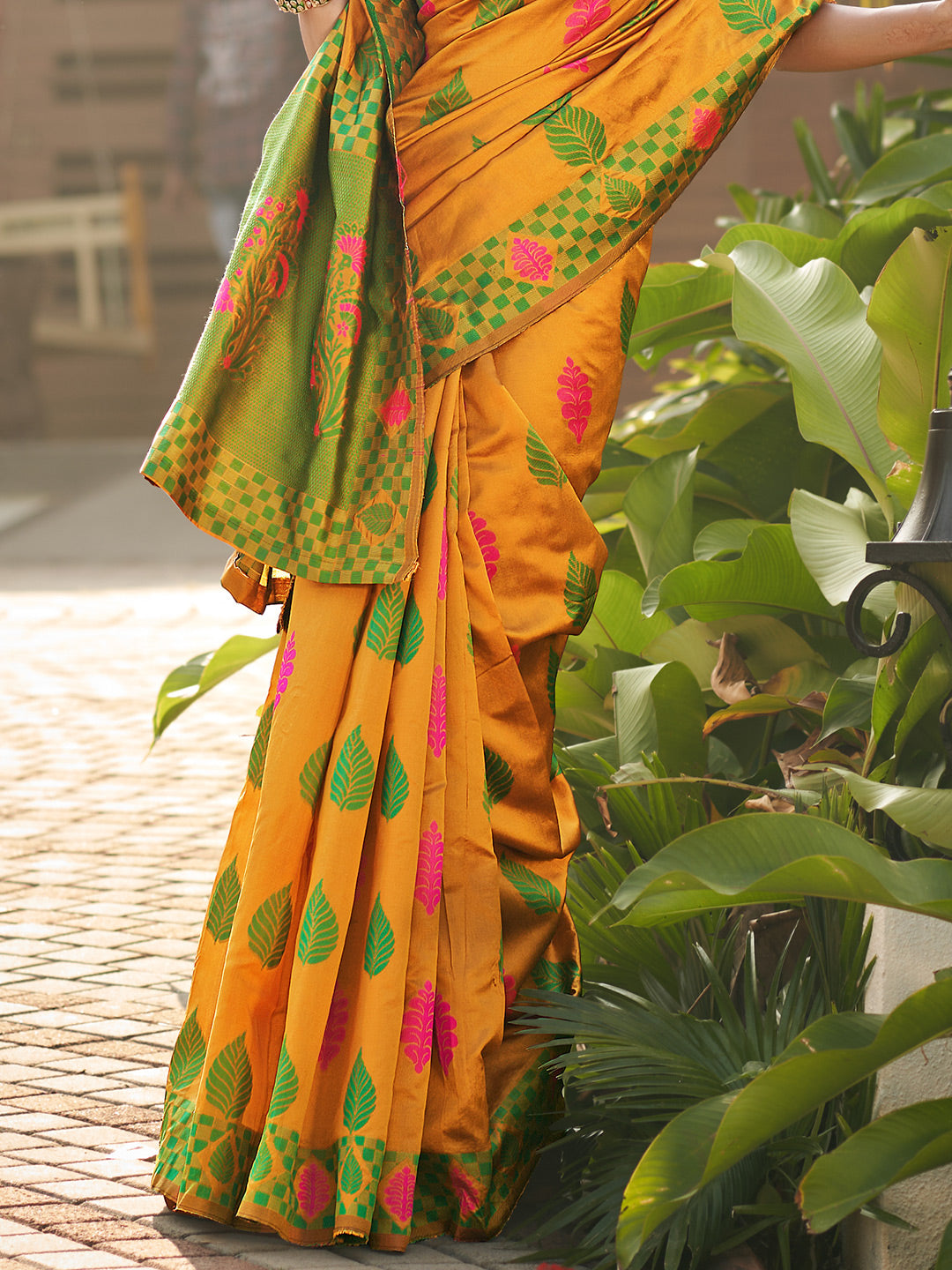 mango yellow banarasi saree 3