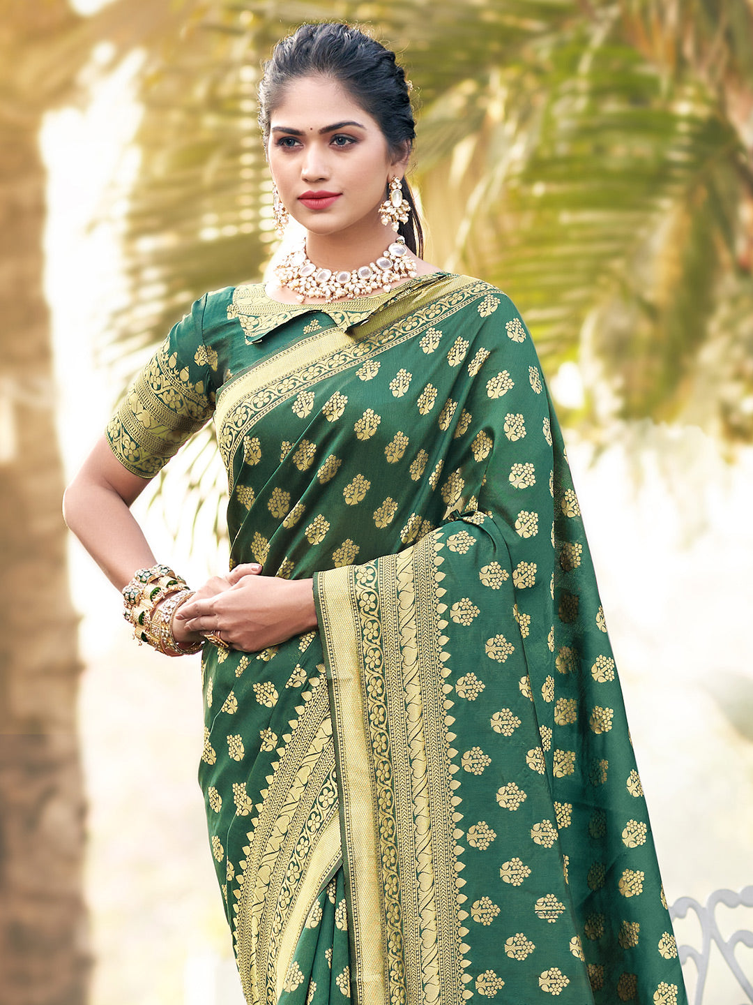 forest green zari butta banarasi saree 2