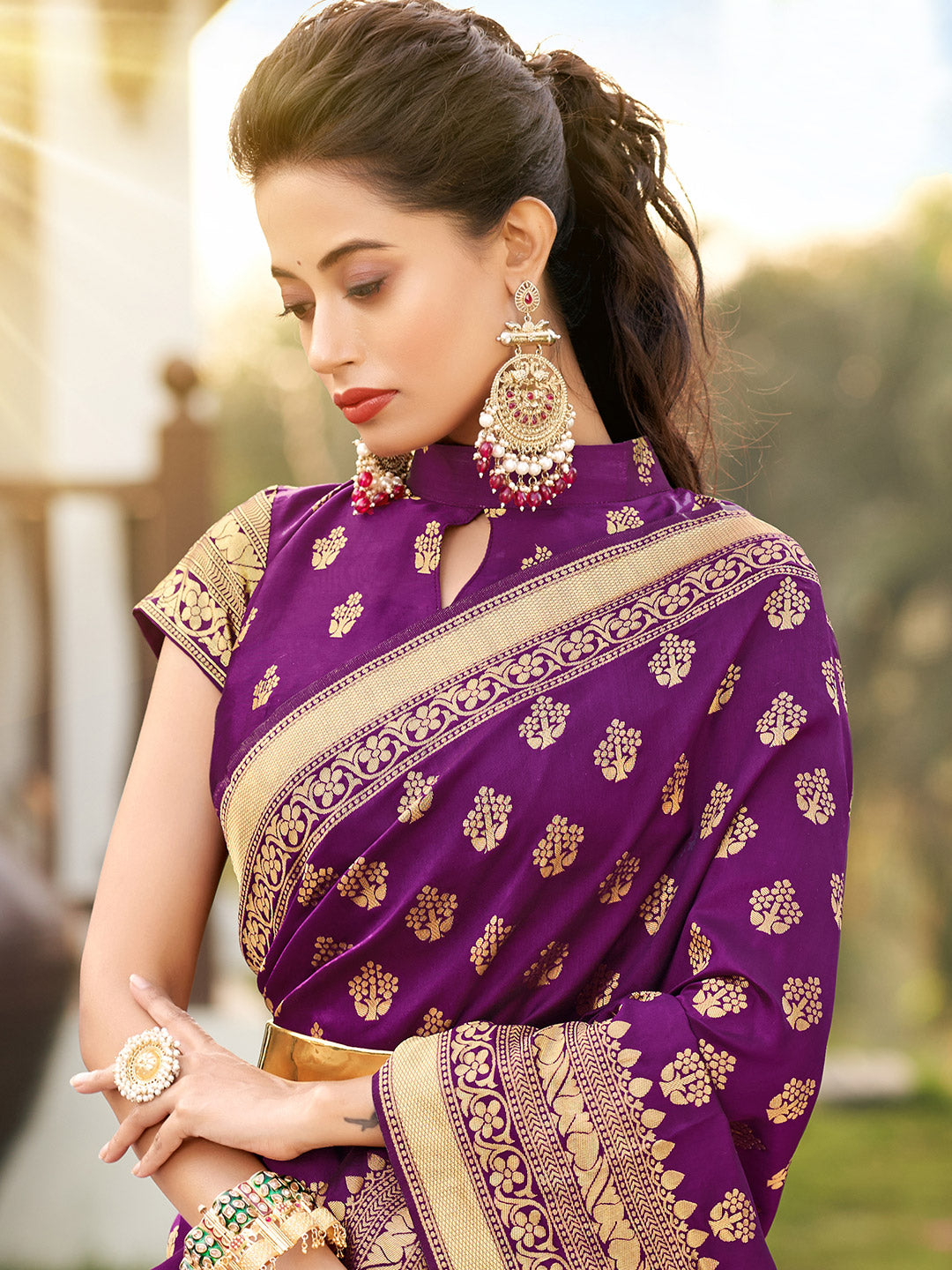 dark magenta zari butta banarasi saree 1