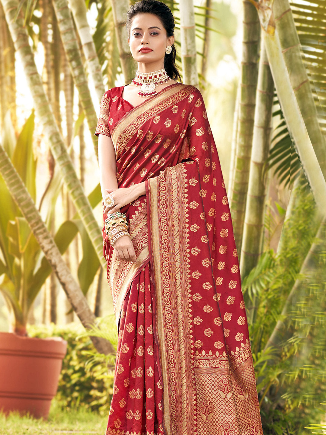 maroon zari butta banarasi saree 3