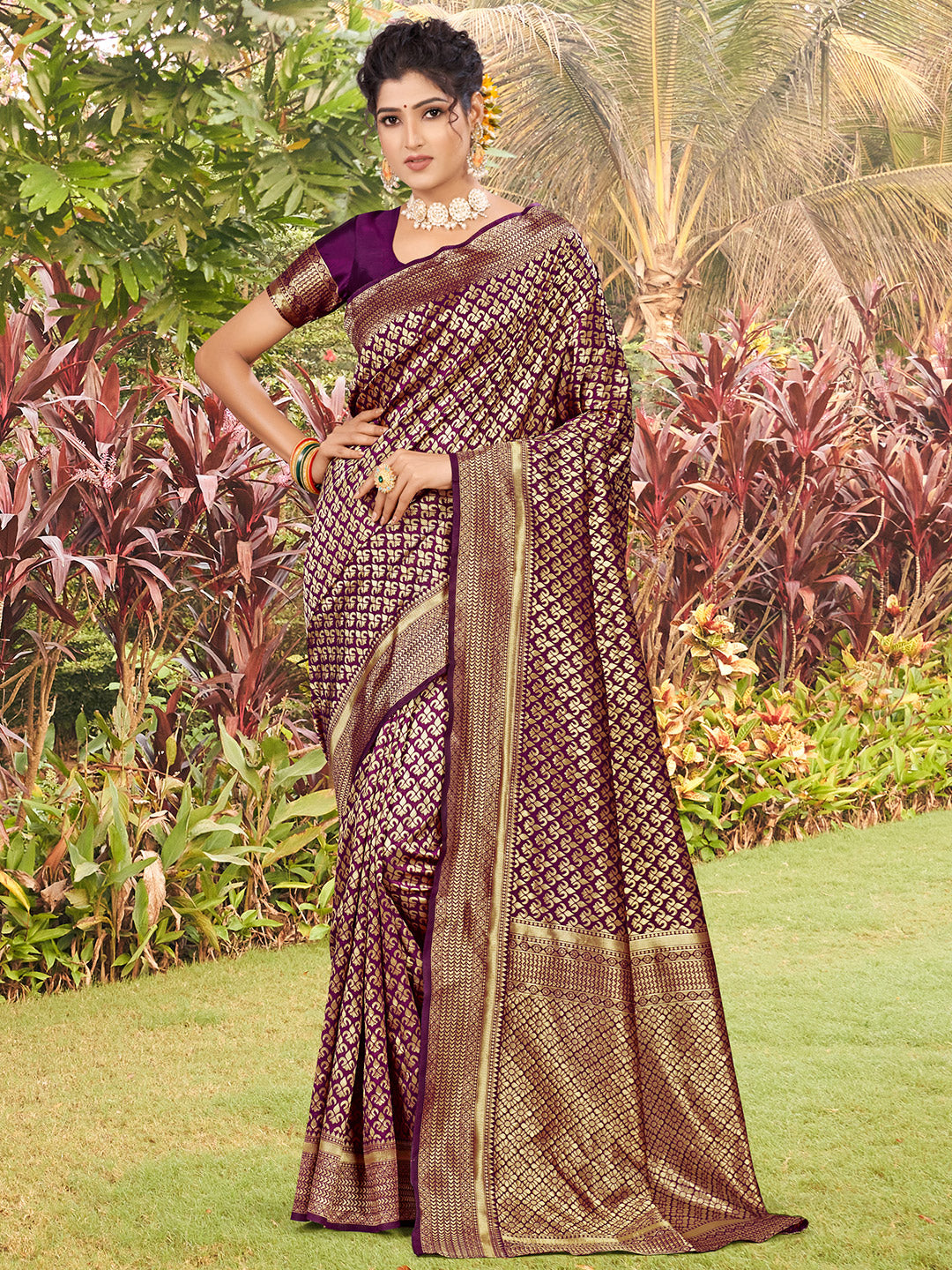 plum purple zari butta banarasi saree 2