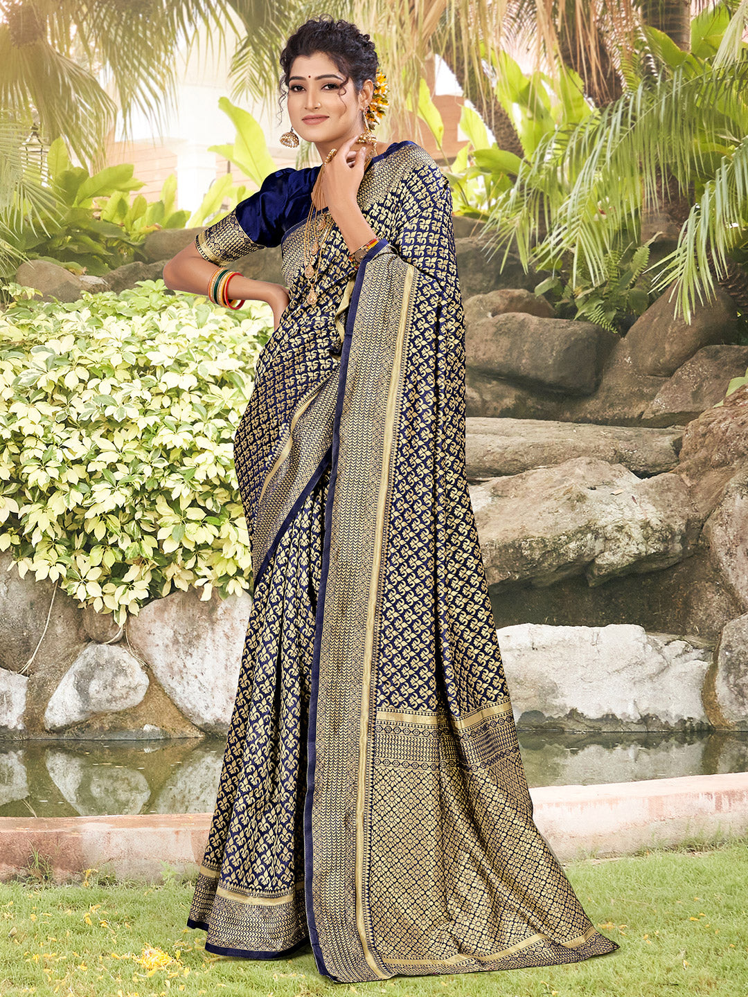 astros navy blue zari banarasi saree 2