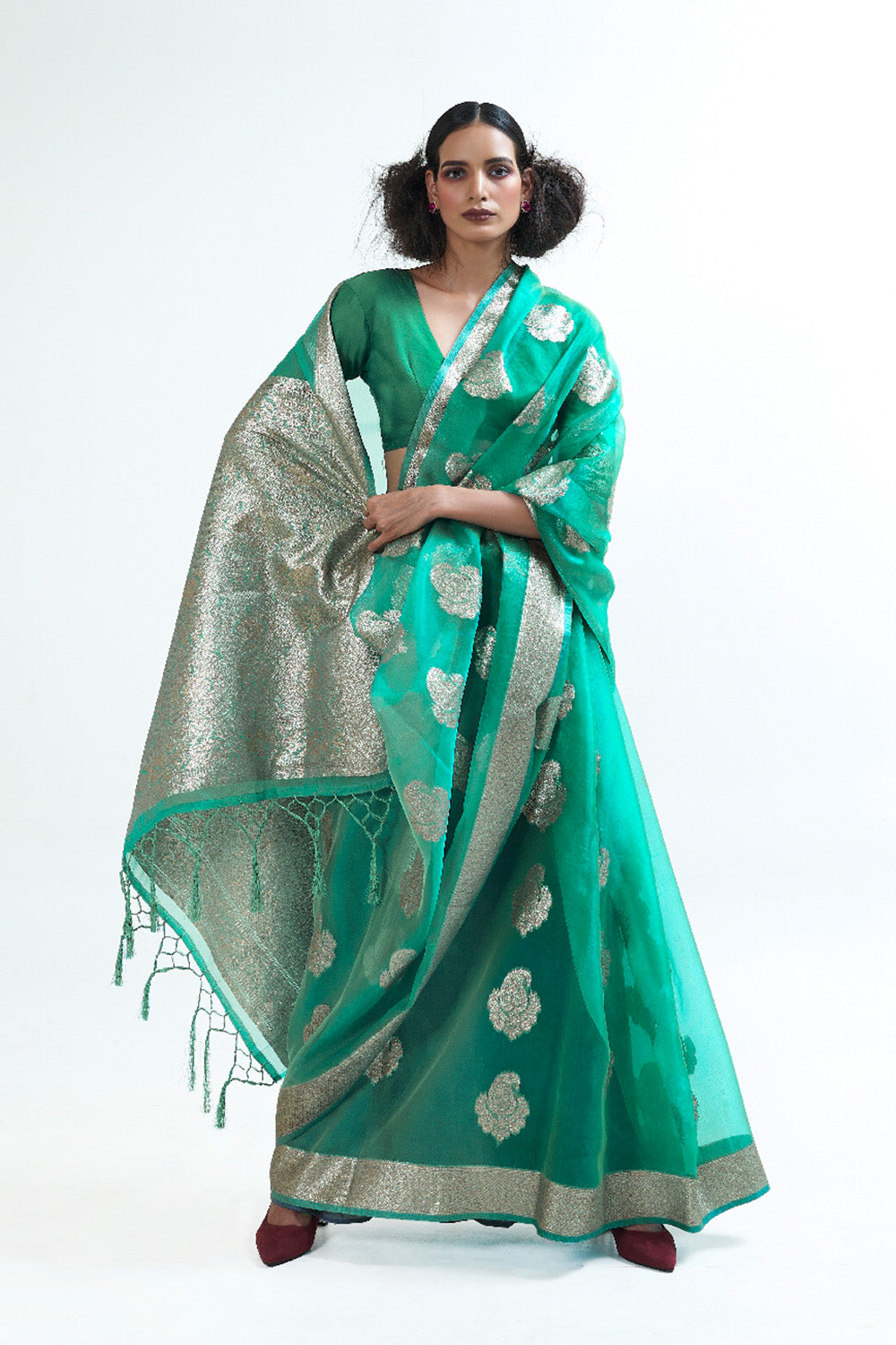 pine green organza saree 4