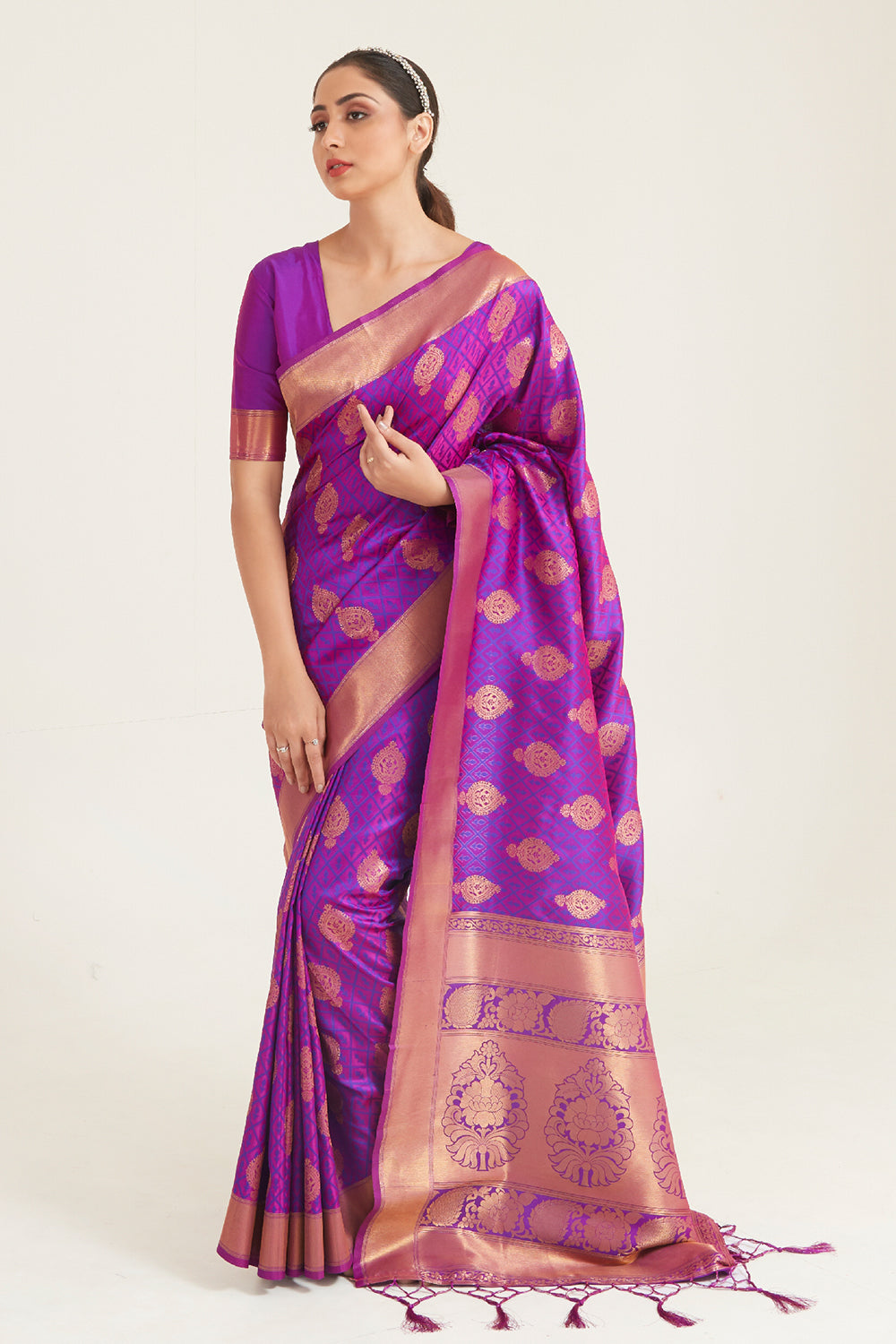 mulberry purple zari butta woven banarasi saree 3