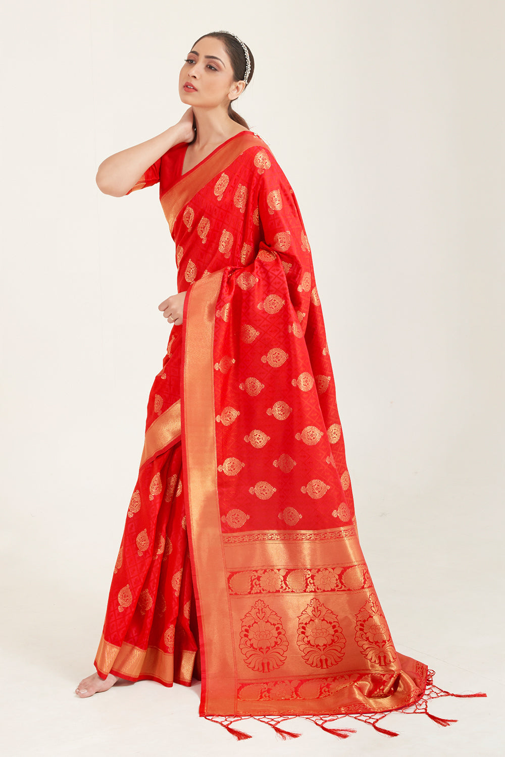 rose red zari butta banarasi saree 3