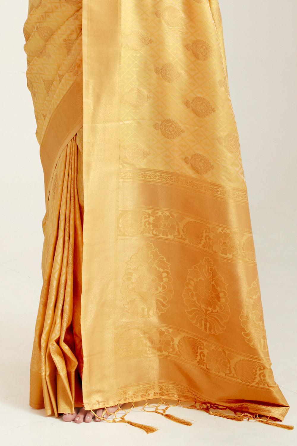 yellowish beige zari butta banarasi saree 2