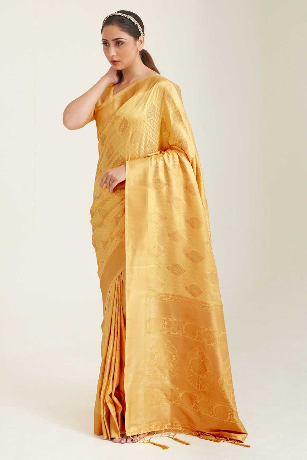 yellowish beige zari butta banarasi saree 3