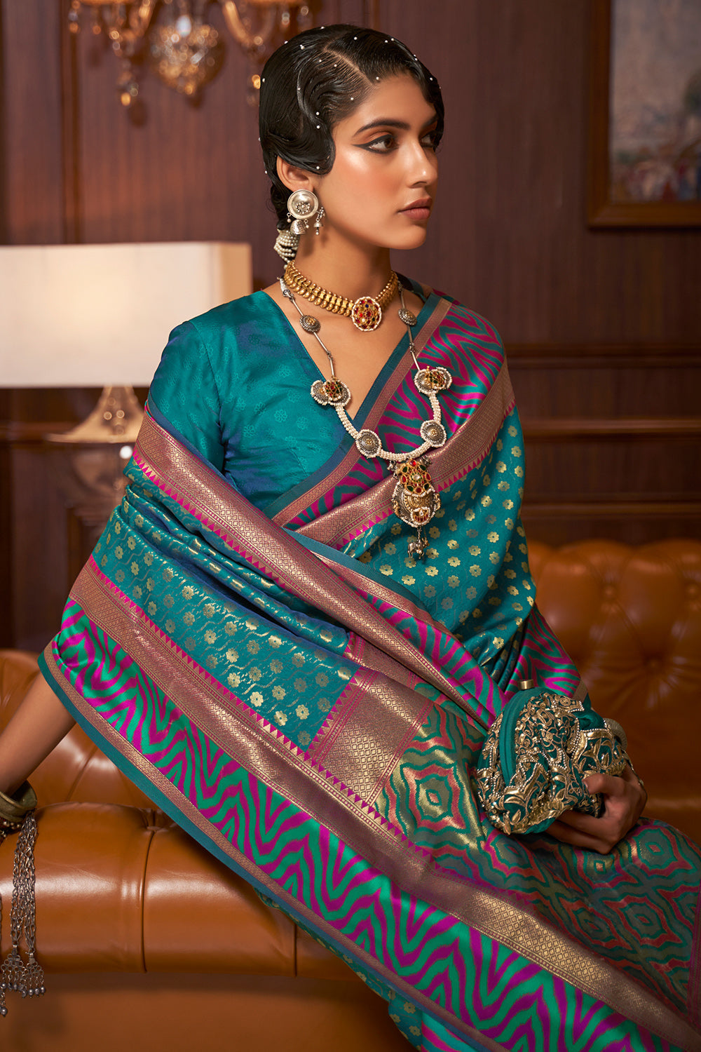 jade green kanjivaram saree with pink border 4