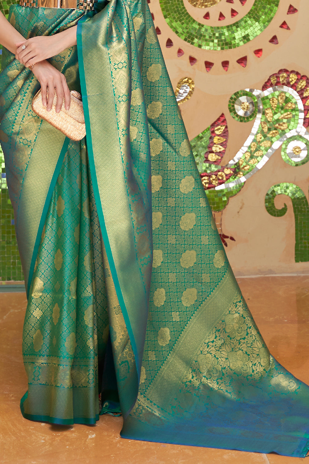 pine green kanjivaram saree 2 3