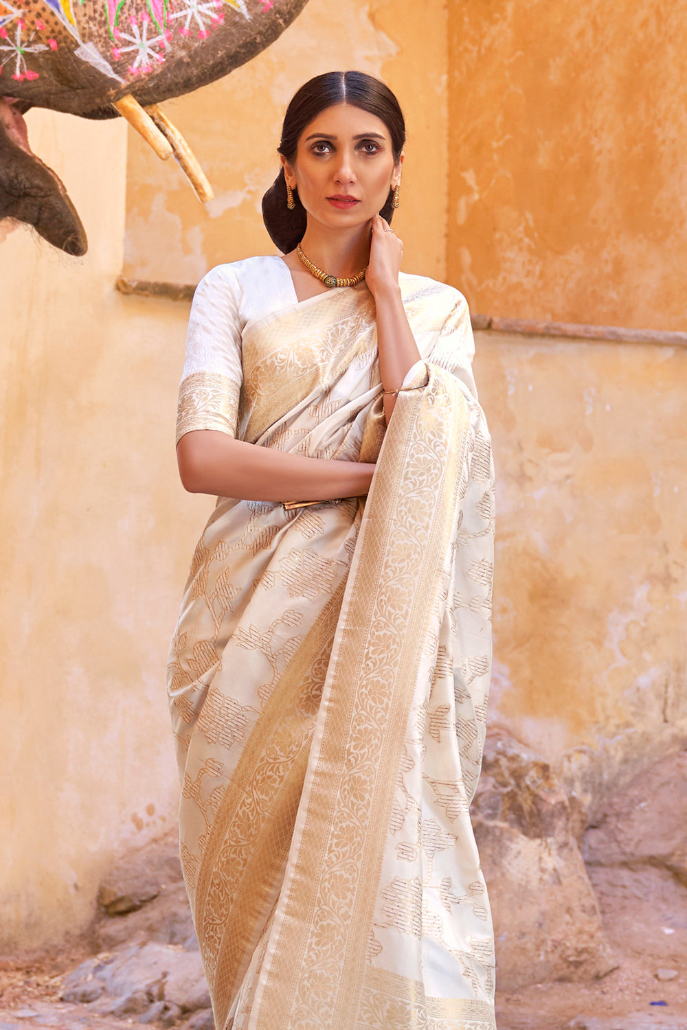 golden and white kanjivaram saree 1