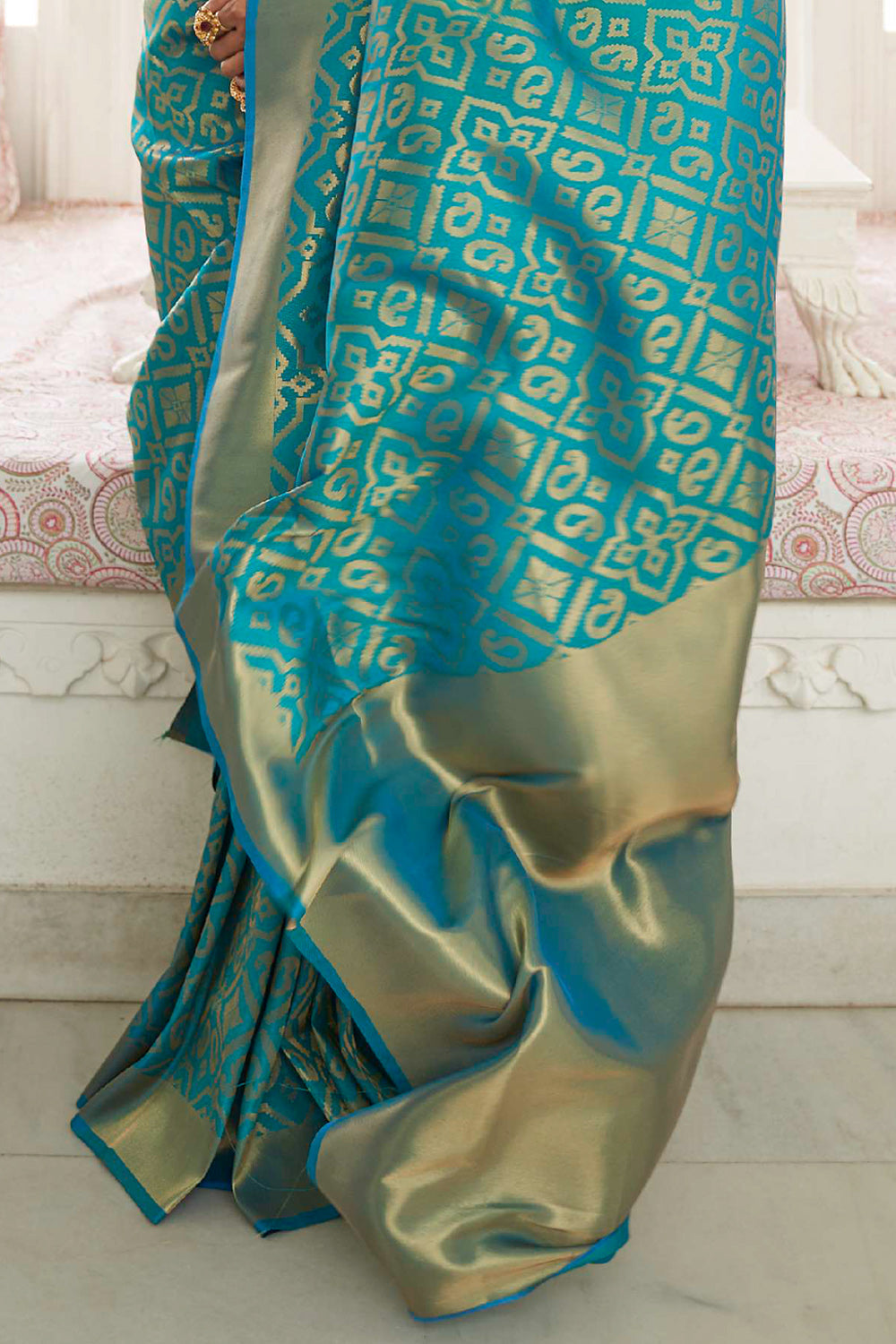 azure blue kanjivaram saree 2 4